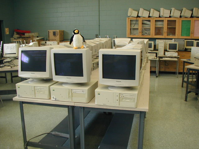 Installing SuSE 8.2. [July 2003]